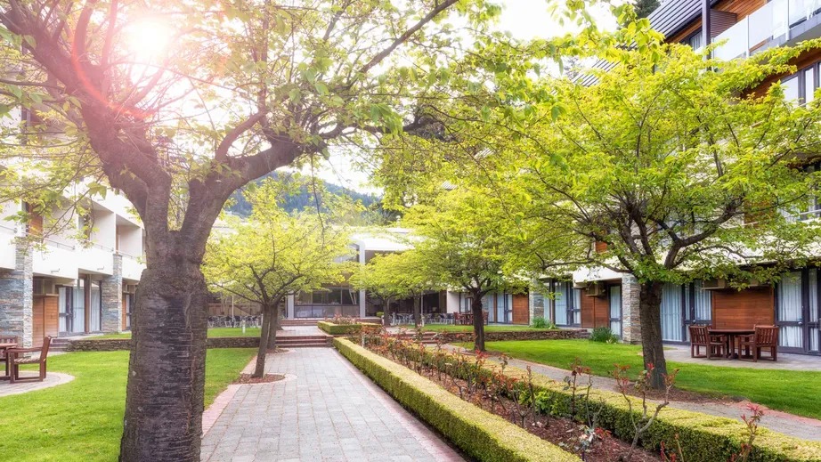 Novotel Queenstown Lakeside