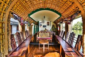 Deluxe HouseBoat